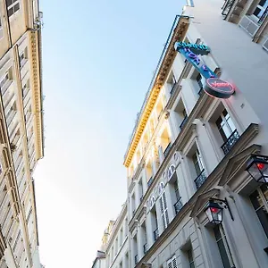 Grand Amour Otel Paris